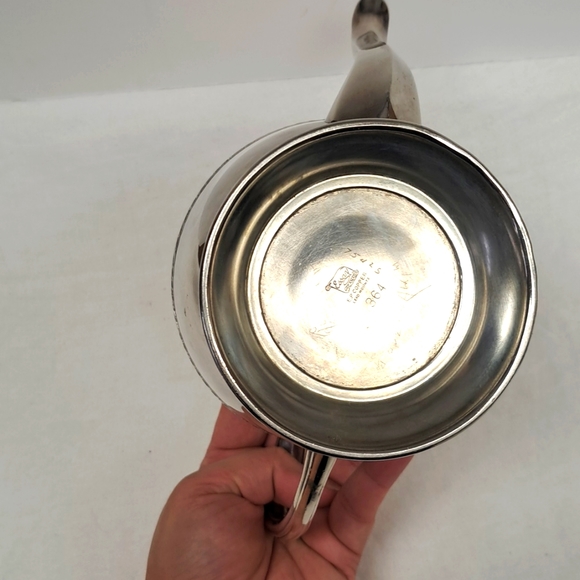 Vintage Essay Canada Silverplate teapot - Picture 10 of 14